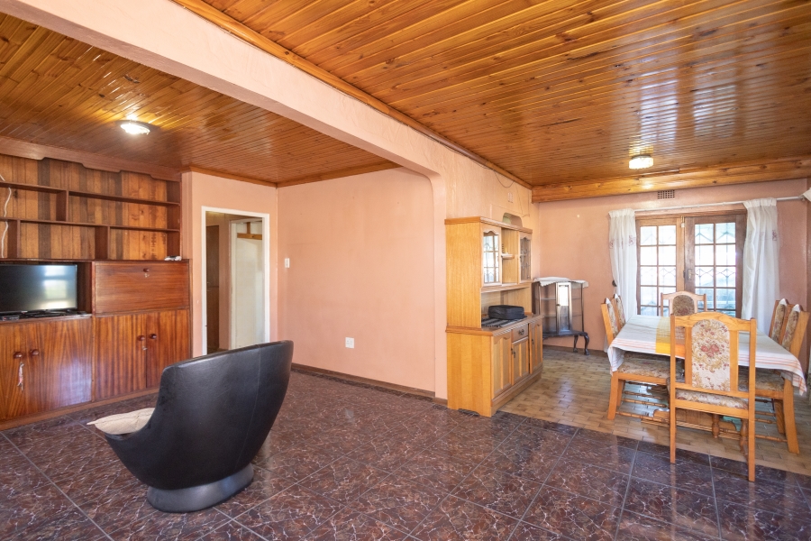 3 Bedroom Property for Sale in Uitsig Western Cape